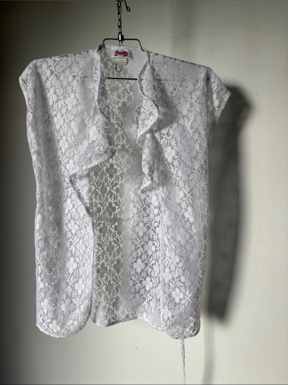 Vintage White Floral Lace Sleeveless Wrap Blouse Made in America